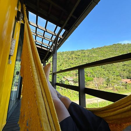 Pousada Container Amarelo Palhoca ภายนอก รูปภาพ